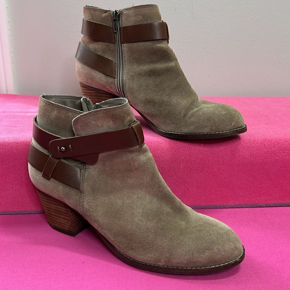 Dolce Vita Ankle Boot Size 9.5